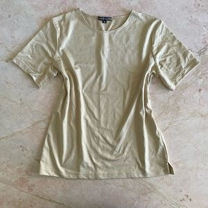 A'nue Ligue Metallic Gold T-Shirt | Shimmery Fabric | Side Slit Detail